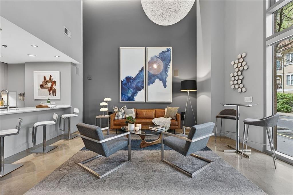 905 Juniper Street NE 115