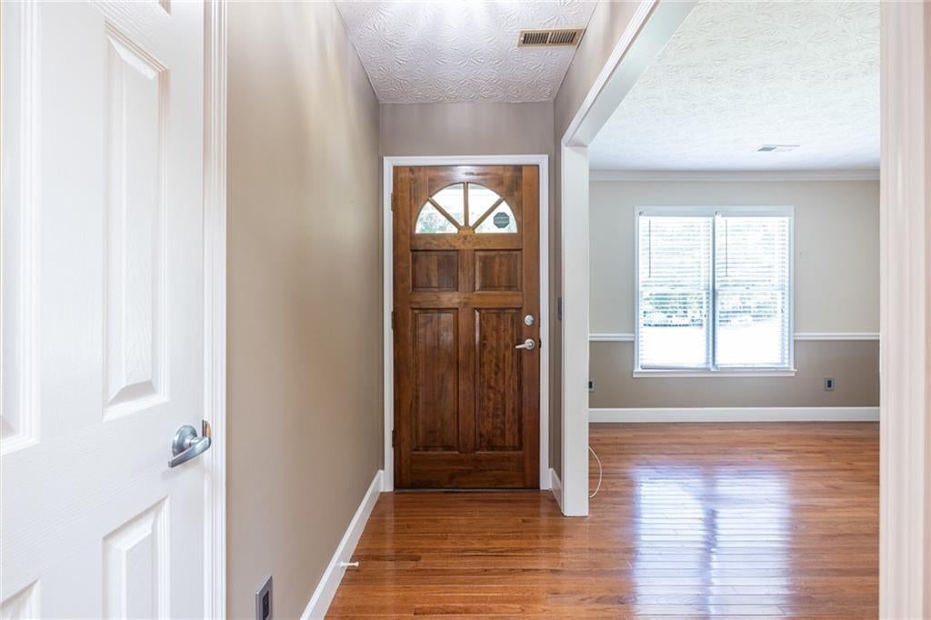 215 Valley Brook Trail