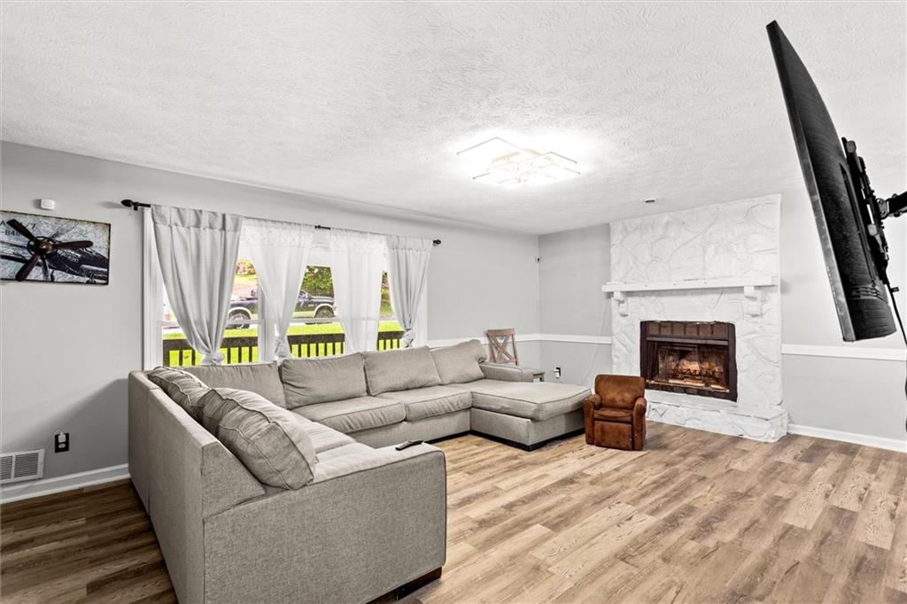 5006 Dekalb Way