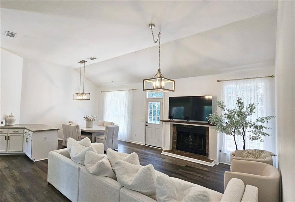 551 Surveyor Walk