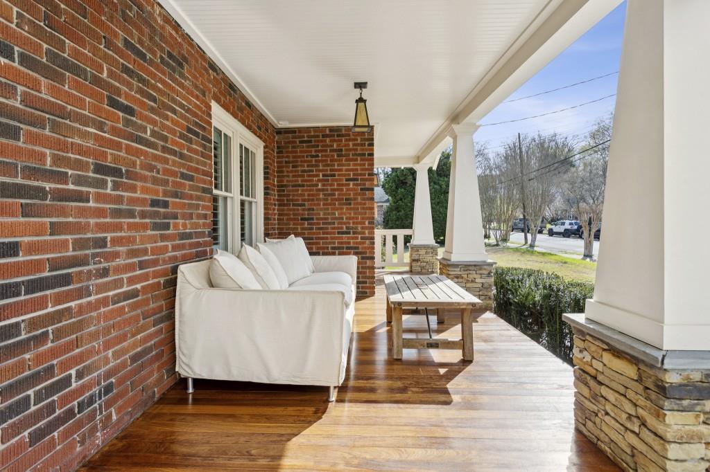 832 Amsterdam Avenue