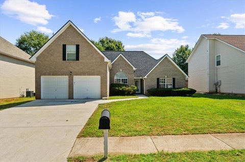 Homes For Sale - 1457 Shelnut Court<br/> Hampton, GA 30228