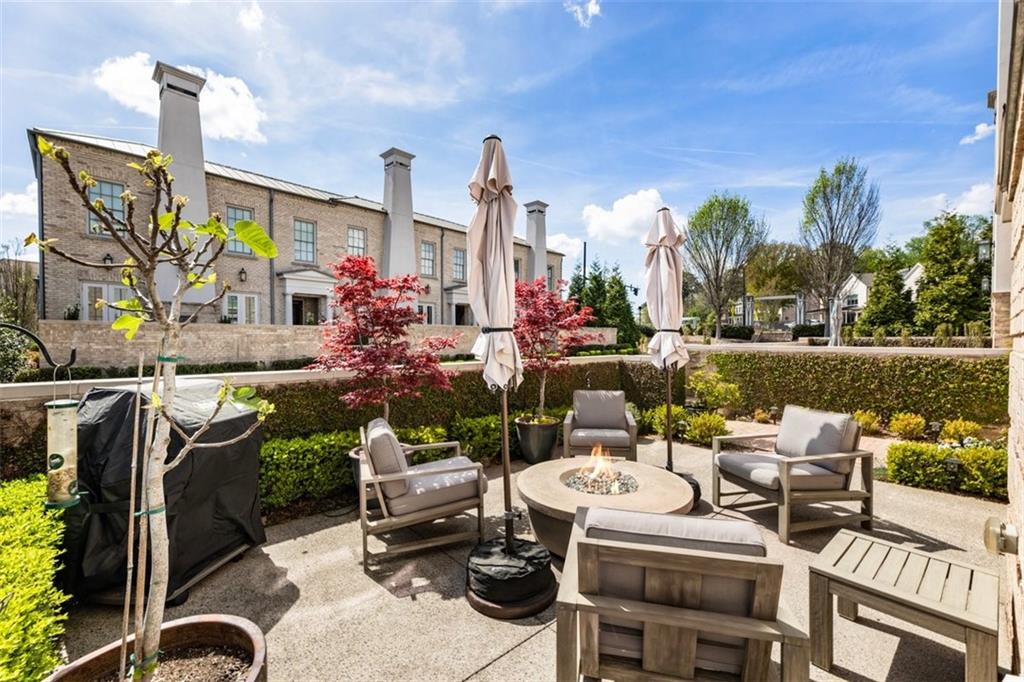 128 Grand Crescent