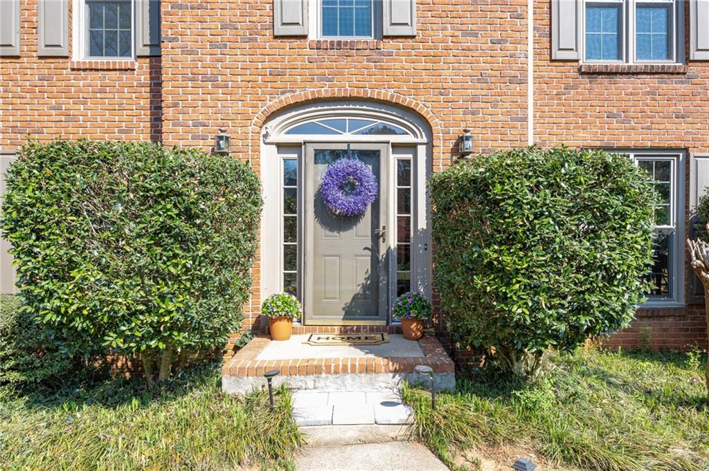 2093 Halfmoon Bluff NW