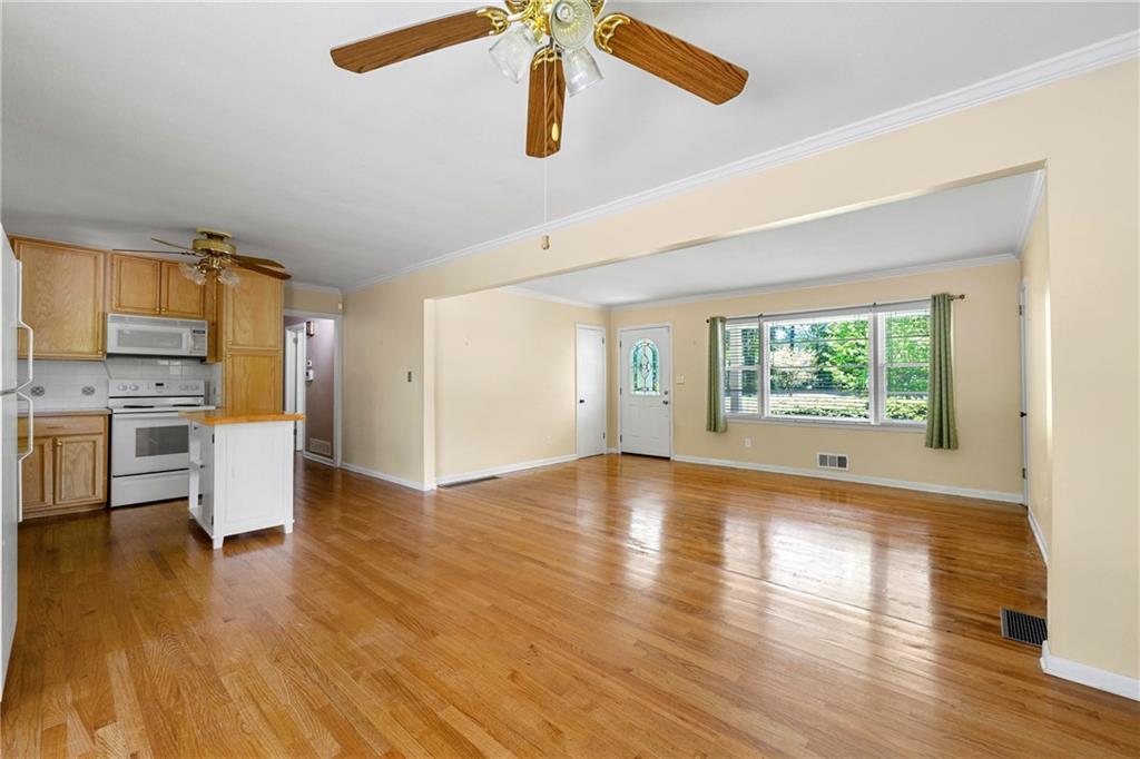 2262 Hurt Road, Marietta, Georgia image 7