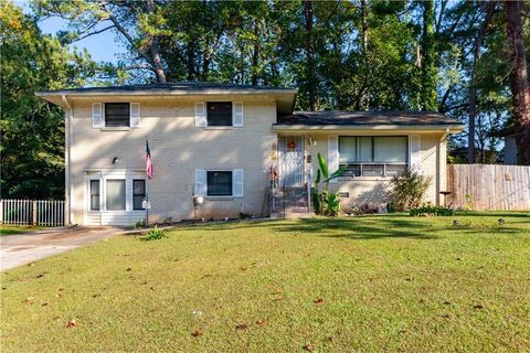 Photo of 3208 Edgemont Way, Decatur, GA 30032 (MLS # 7692711)