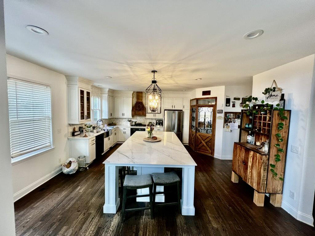 1116 Carroll Court