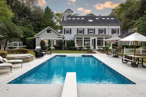 Photo of 3955 Northside Drive NW, Atlanta, GA 30342 (MLS # 7656987)