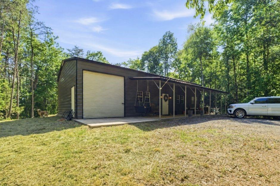 410 Pine Hill Road SE