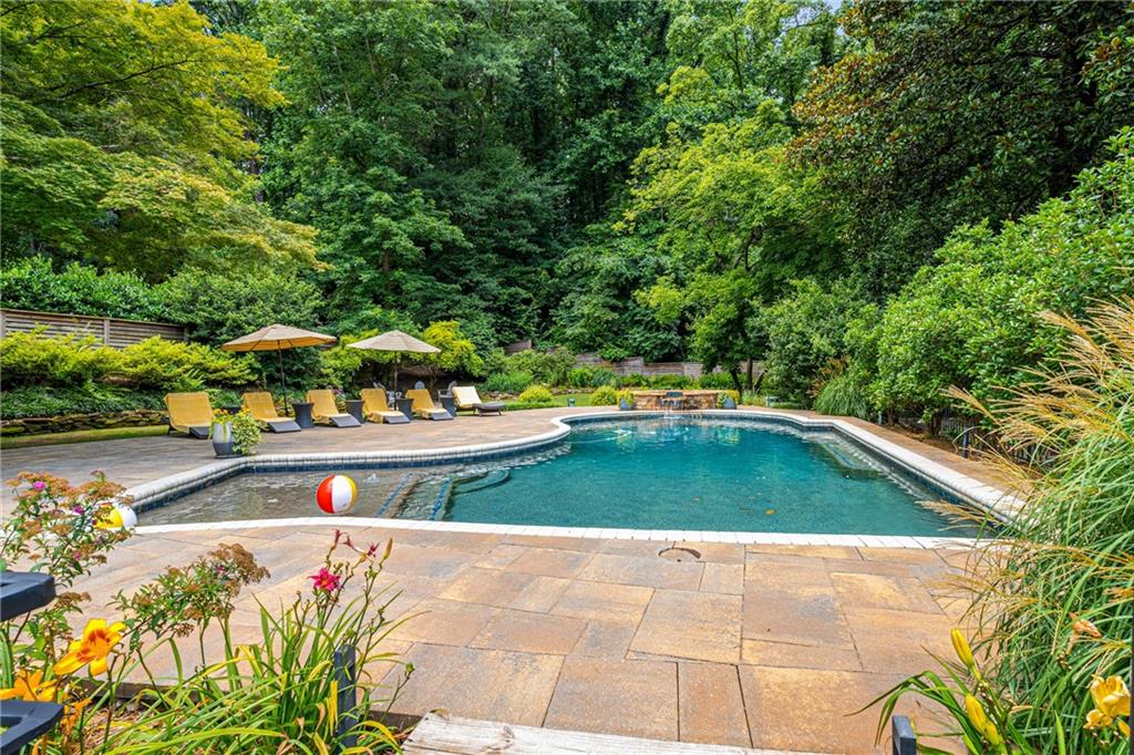 1678 Nottingham WY NE