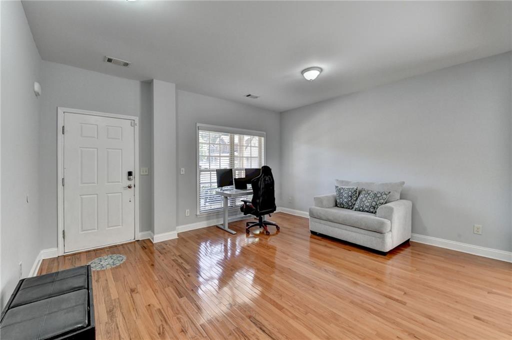 2425 DELAMORE CHASE
