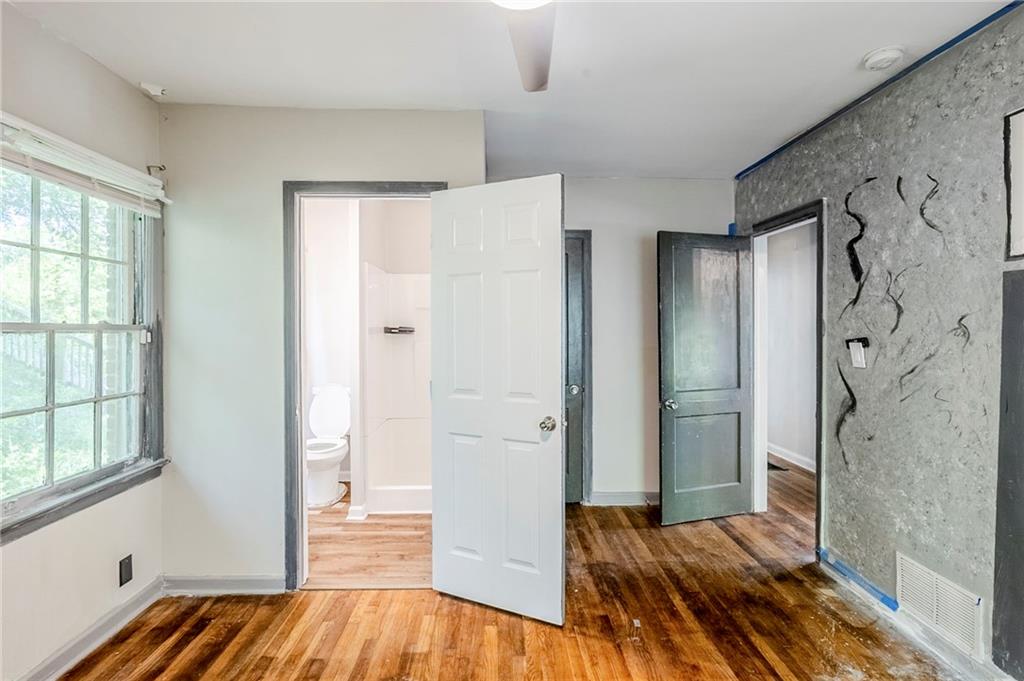 1239 Avonwood Circle SW
