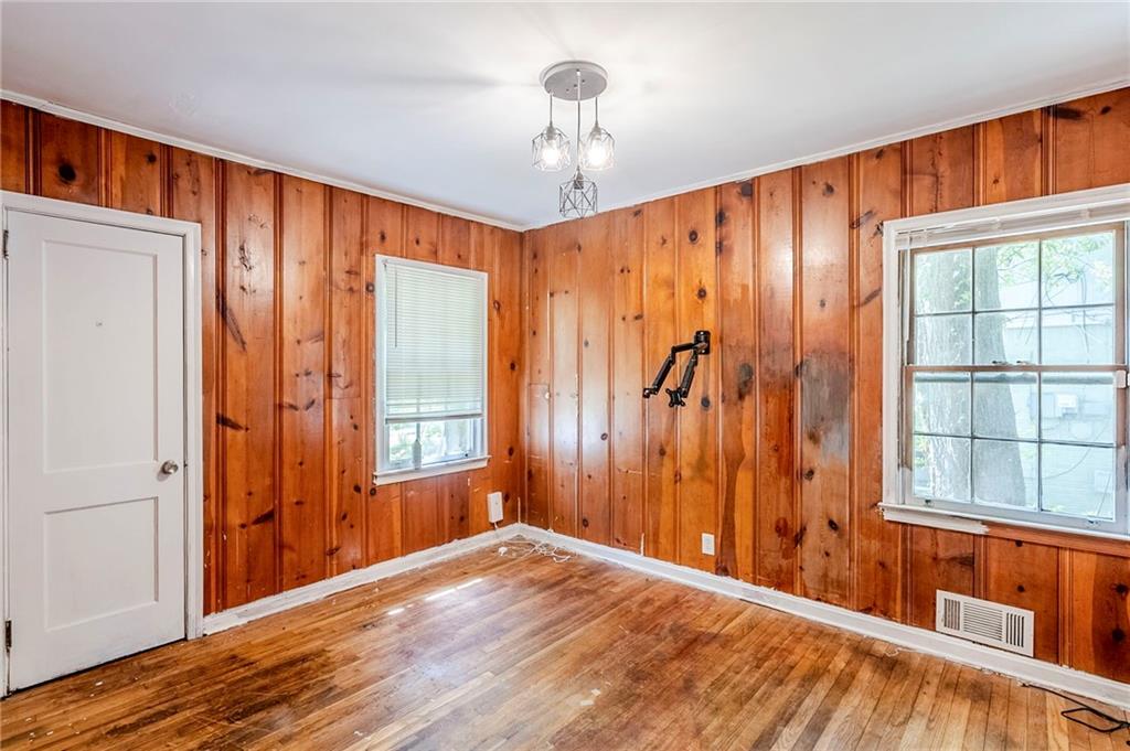 1239 Avonwood Circle SW