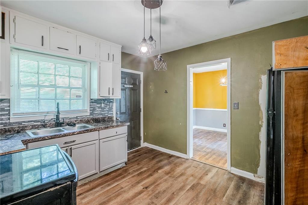 1239 Avonwood Circle SW