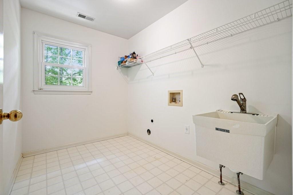 120 Stanmore Court, Roswell, Georgia image 27