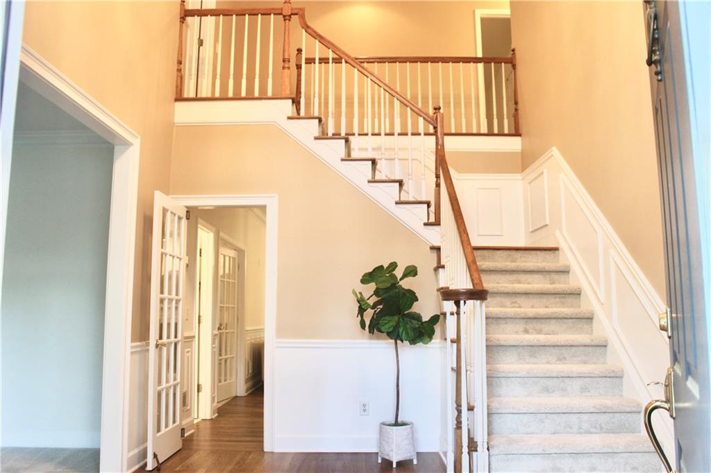 120 Stanmore Court, Roswell, Georgia image 6