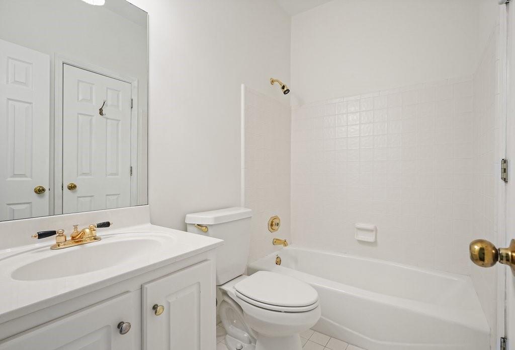 120 Stanmore Court, Roswell, Georgia image 17