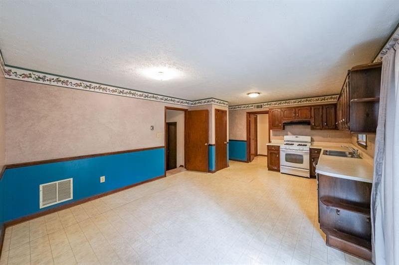 5065 Hubert Drive, Powder Springs, Georgia image 10