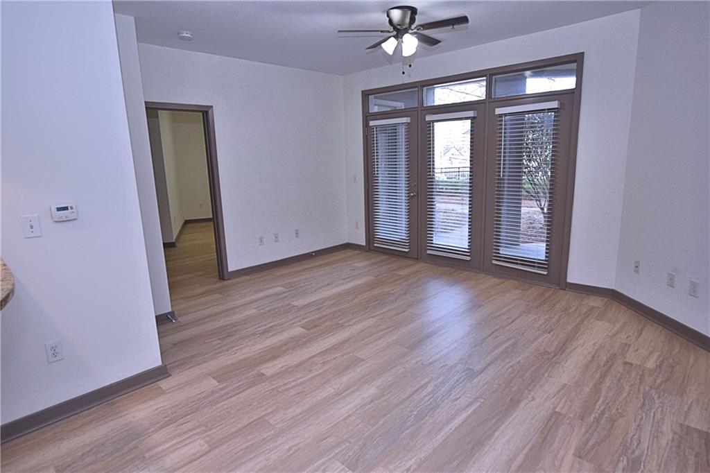 390 17th Street NW 2007