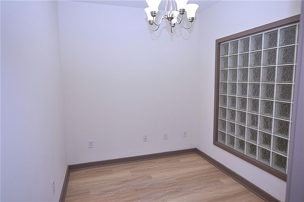 390 17th Street NW 2007