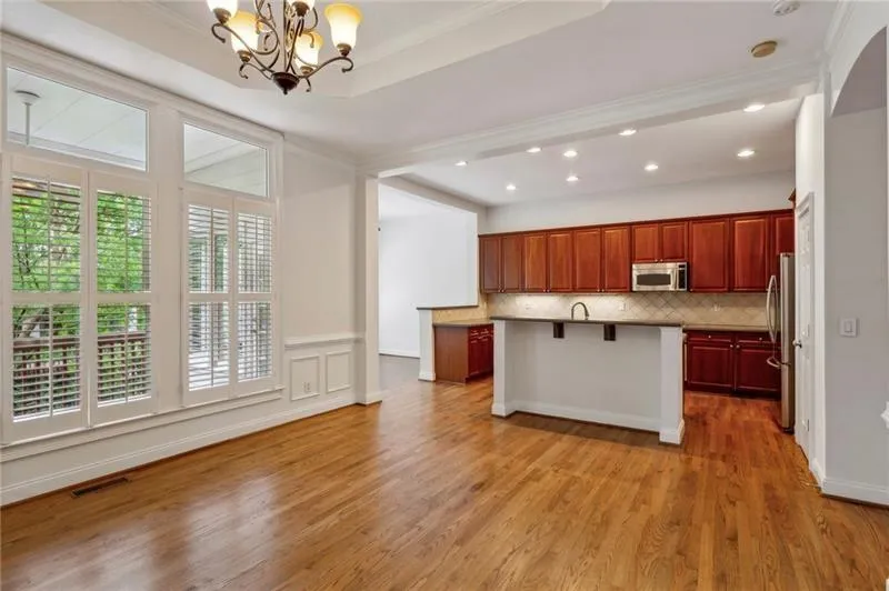 Atlanta, Georgia 30339, United States, 3 Bedrooms Bedrooms, ,4 BathroomsBathrooms,Residential,Active,19654