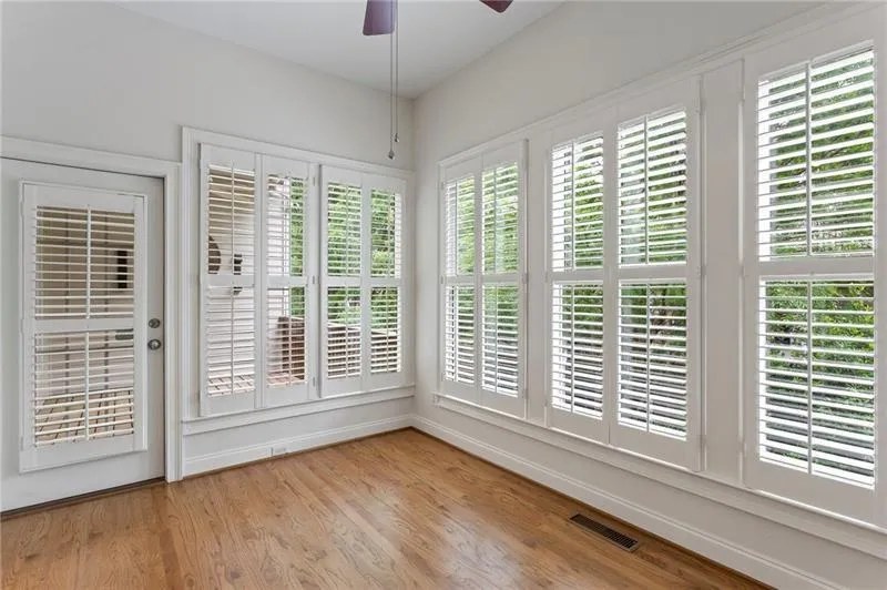 Atlanta, Georgia 30339, United States, 3 Bedrooms Bedrooms, ,4 BathroomsBathrooms,Residential,Active,19654