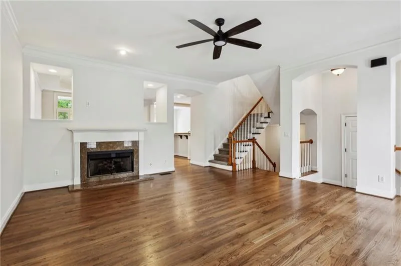 Atlanta, Georgia 30339, United States, 3 Bedrooms Bedrooms, ,4 BathroomsBathrooms,Residential,Active,19654