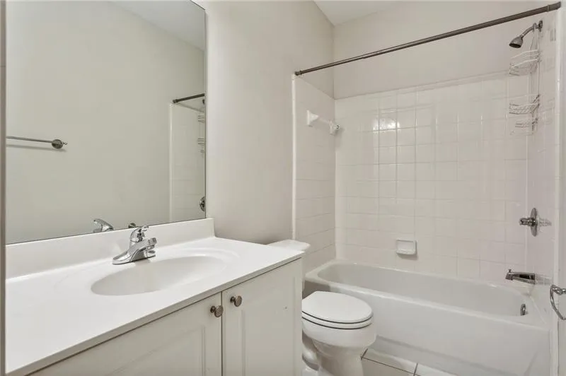 Atlanta, Georgia 30339, United States, 3 Bedrooms Bedrooms, ,4 BathroomsBathrooms,Residential,Active,19654