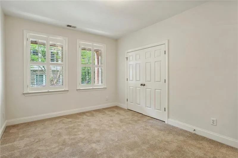 Atlanta, Georgia 30339, United States, 3 Bedrooms Bedrooms, ,4 BathroomsBathrooms,Residential,Active,19654