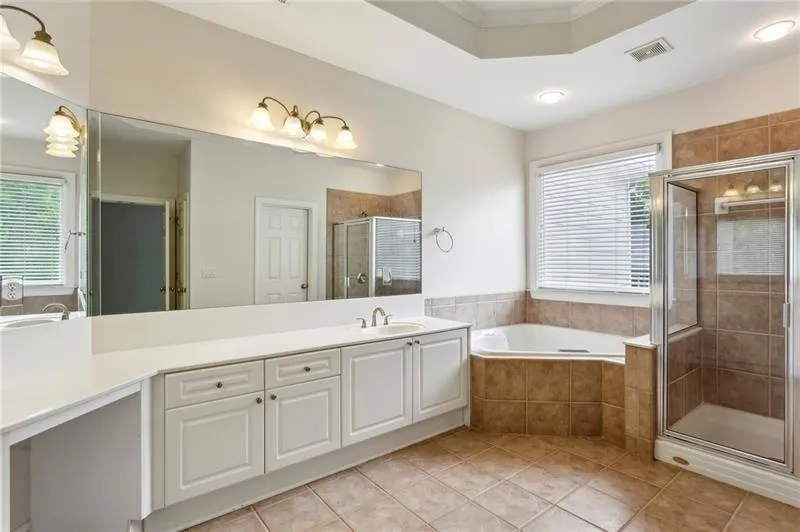 Atlanta, Georgia 30339, United States, 3 Bedrooms Bedrooms, ,4 BathroomsBathrooms,Residential,Active,19654