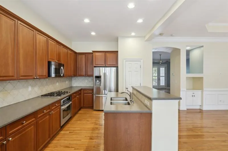 Atlanta, Georgia 30339, United States, 3 Bedrooms Bedrooms, ,4 BathroomsBathrooms,Residential,Active,19654