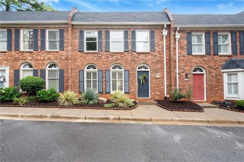 7206 Saint Charles Square Roswell GA 30075