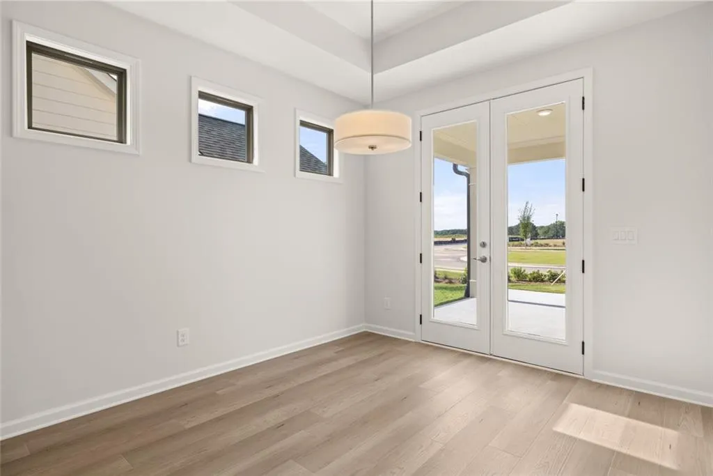 Snellville, Georgia 30078, United States, 2 Bedrooms Bedrooms, ,2 BathroomsBathrooms,Residential,Pending,162016