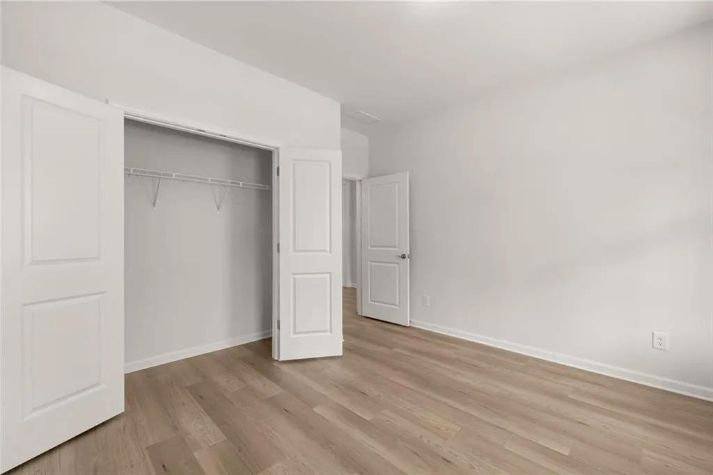 Snellville, Georgia 30078, United States, 2 Bedrooms Bedrooms, ,2 BathroomsBathrooms,Residential,Pending,162016