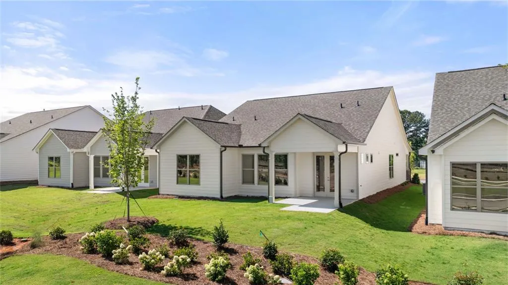 Snellville, Georgia 30078, United States, 2 Bedrooms Bedrooms, ,2 BathroomsBathrooms,Residential,Pending,162016