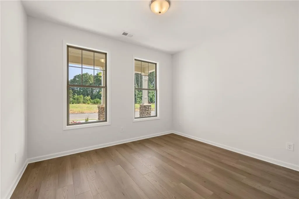 Snellville, Georgia 30078, United States, 2 Bedrooms Bedrooms, ,2 BathroomsBathrooms,Residential,Pending,162016