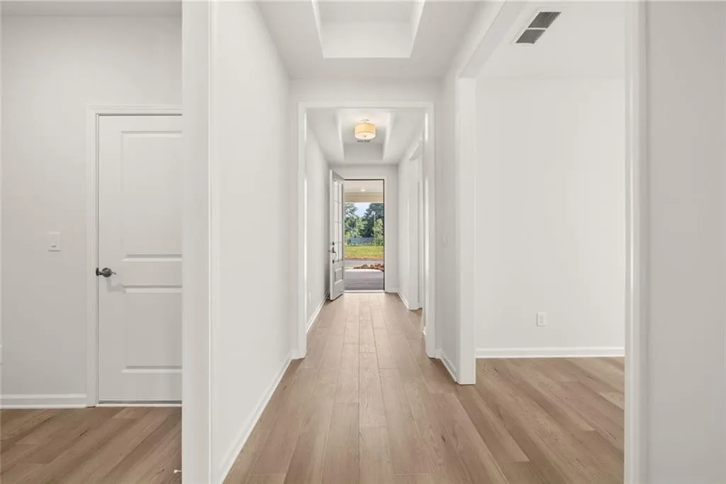 Snellville, Georgia 30078, United States, 2 Bedrooms Bedrooms, ,2 BathroomsBathrooms,Residential,Pending,162016