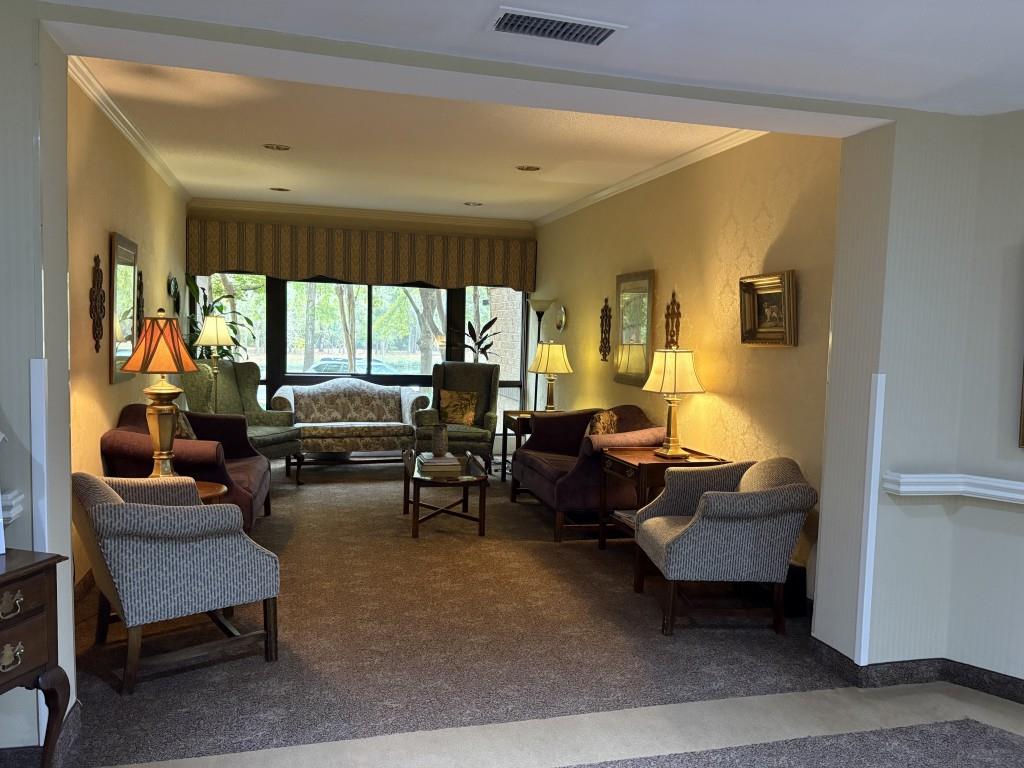 1800 Clairmont Lake 124