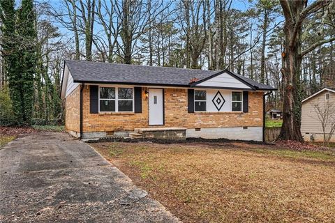 Homes For Sale - 8355 Dunellen Lane<br/> Jonesboro, GA 30238