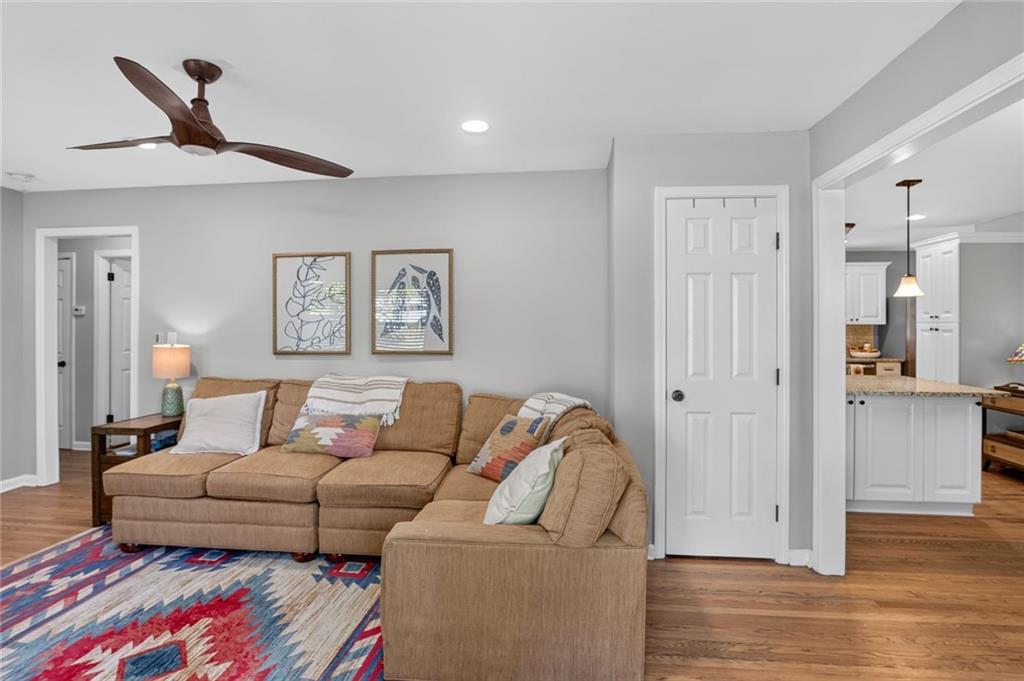 711 Stewart Circle NW