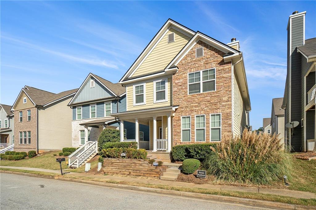 1821 Laurel Green Way