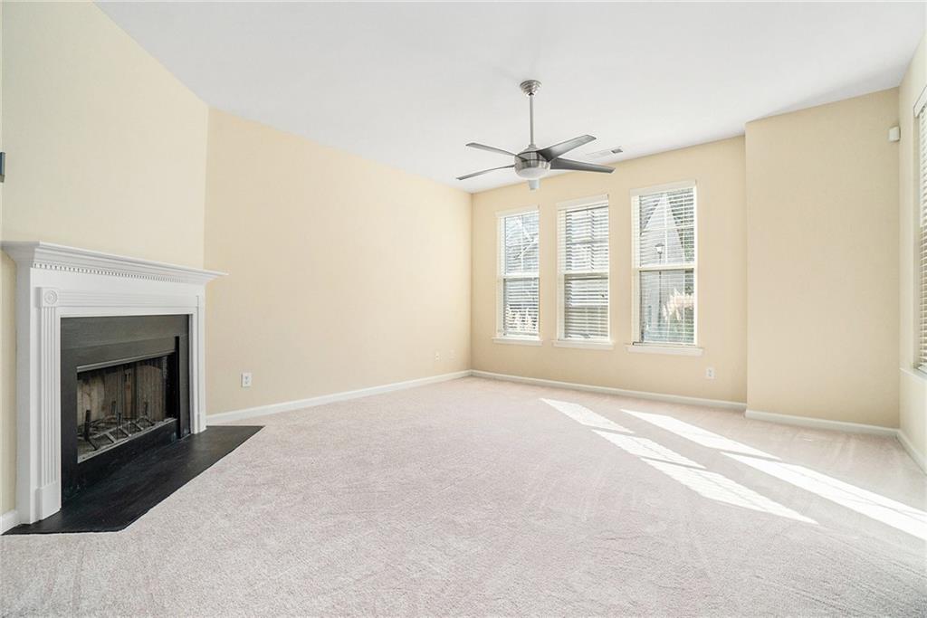 1821 Laurel Green Way