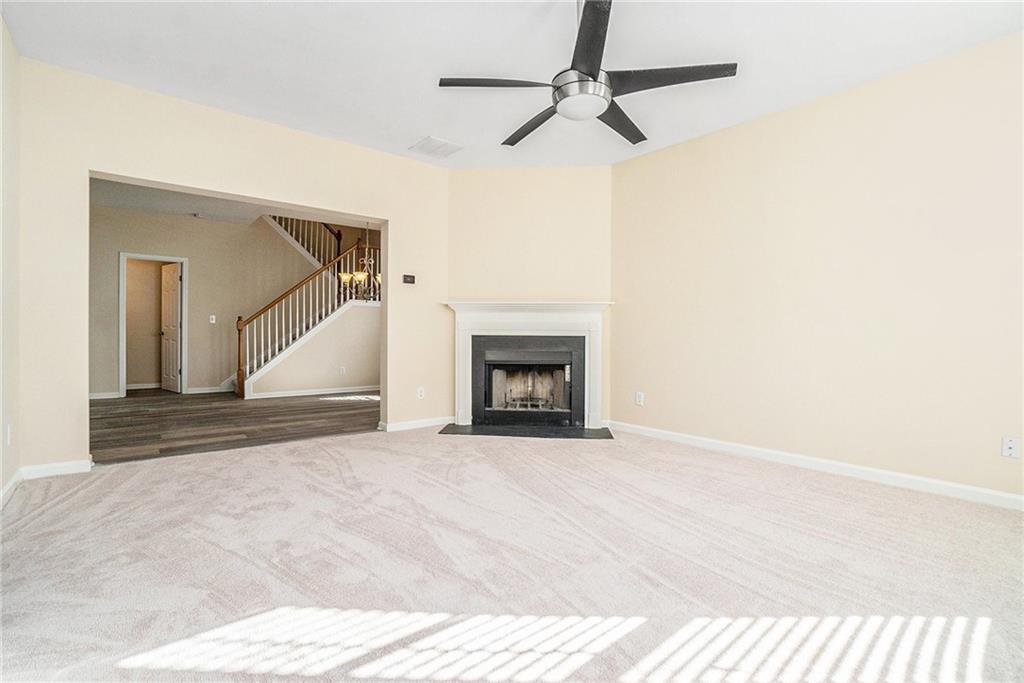 1821 Laurel Green Way