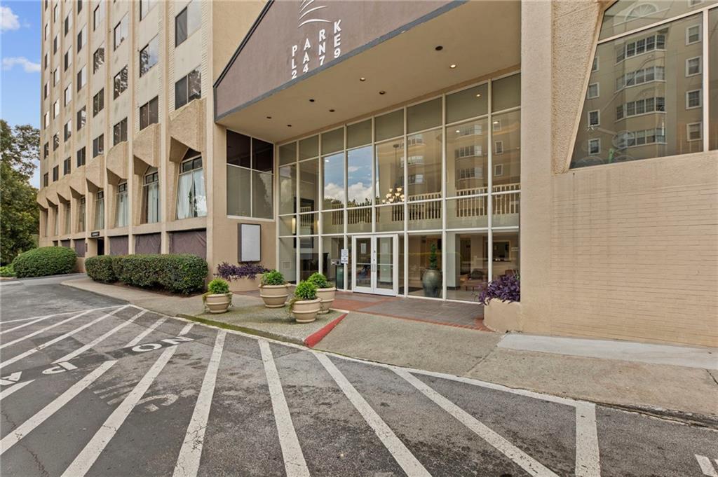 2479 Peachtree Road APT 1716
