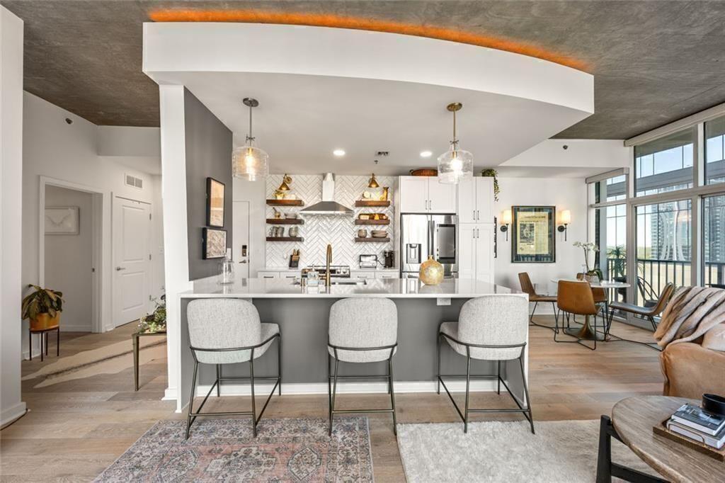 923 Peachtree Street NE 939