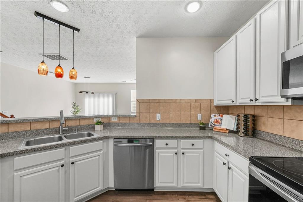 302 Oak Leaf Place