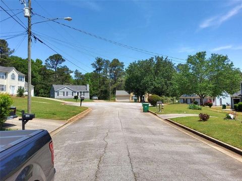 A home in Ellenwood