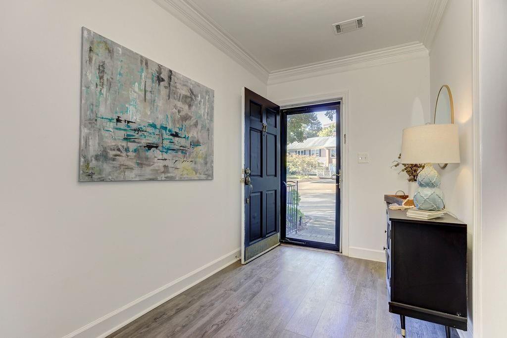 27 Mount Vernon Circle