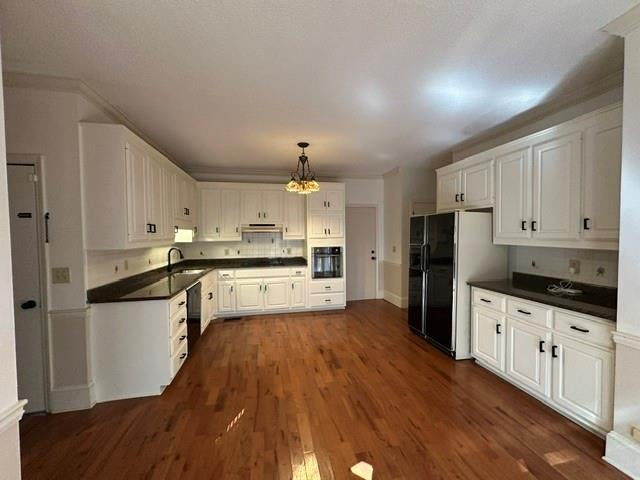 5645 Hunters Chase Drive