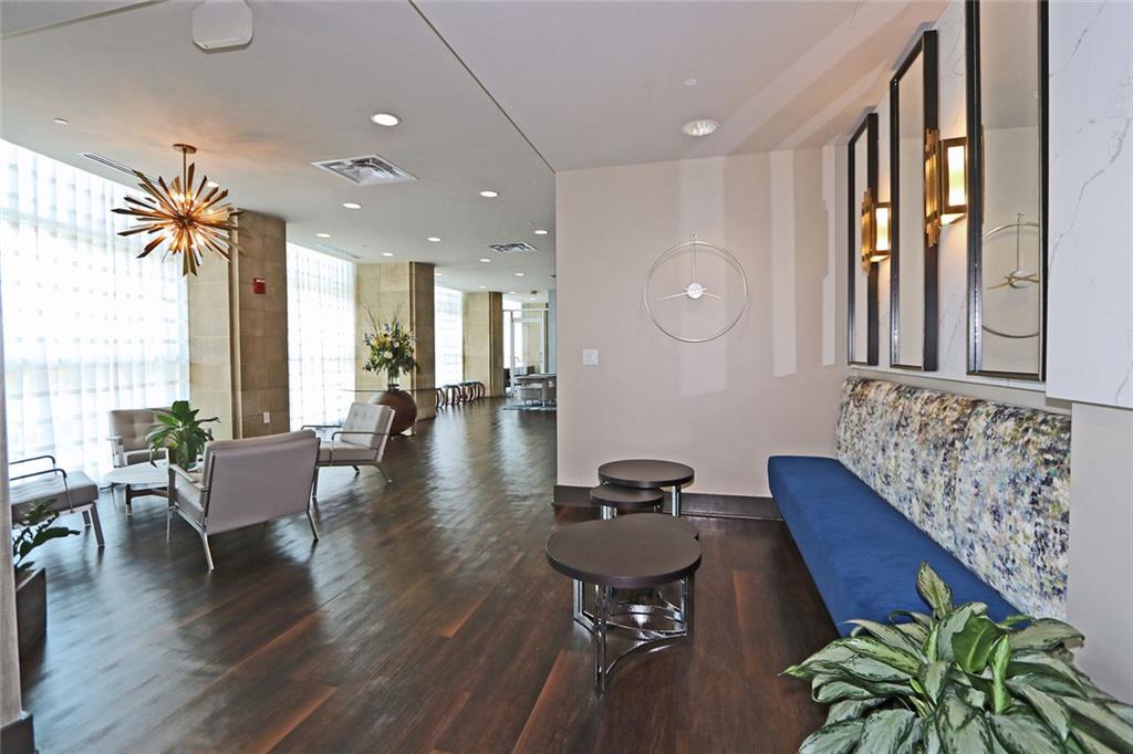 THE MANHATTAN - Residential